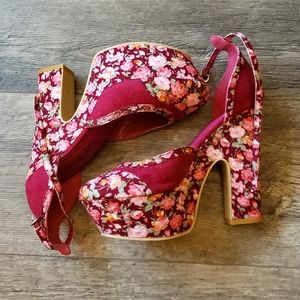 Floral heeled platforms